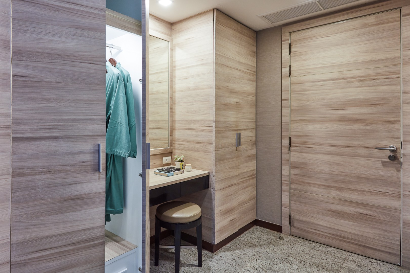 Adelphi-Grande-Sukhumvit-Hotel-Transfer.jpg