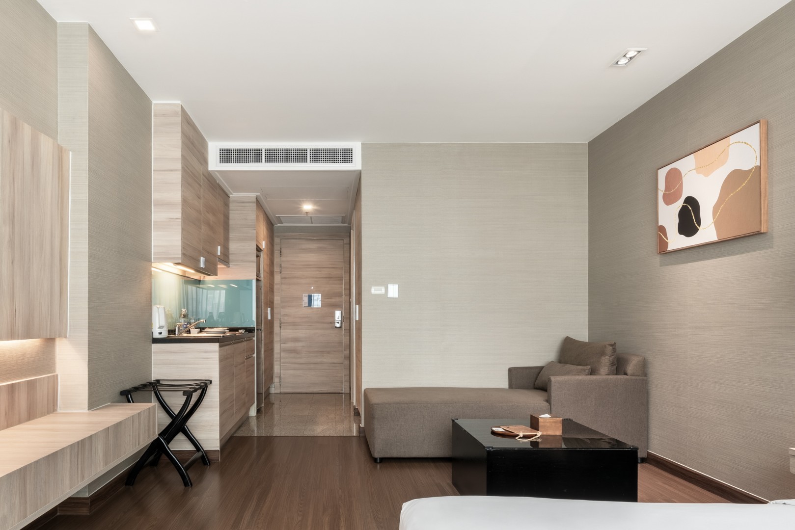 Adelphi-Suite-studio-800x519.jpg