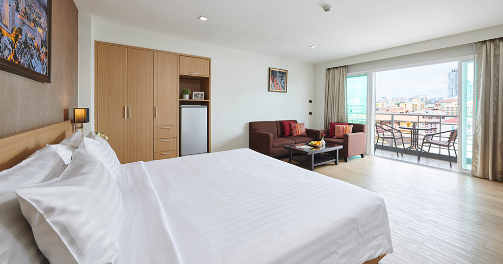 Adelphi-pattaya-adelphi-premier-988x519.jpg