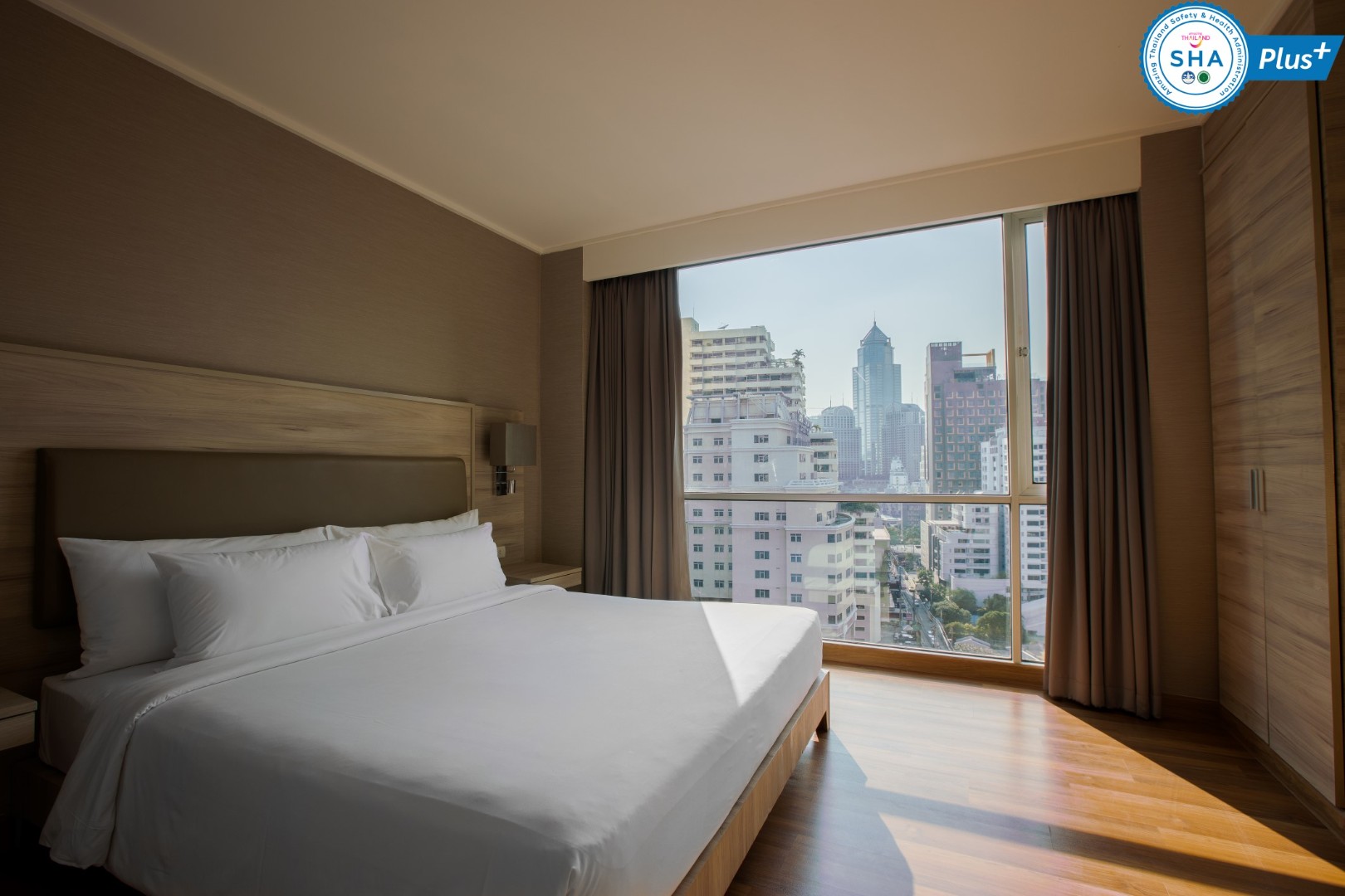 Adelphi-Suite (Custom).jpg