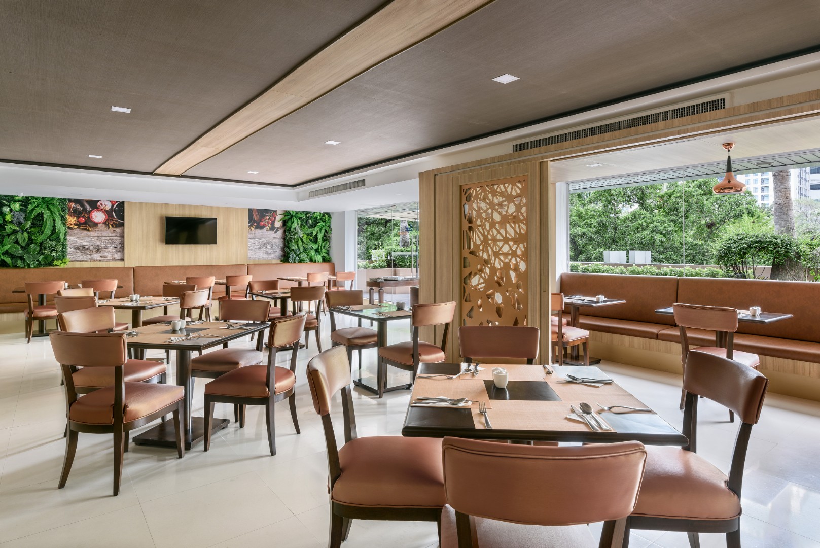 201907 Adelphi Grande Sukhumvit Hotel - Cafe Grande Restaurant A.jpg