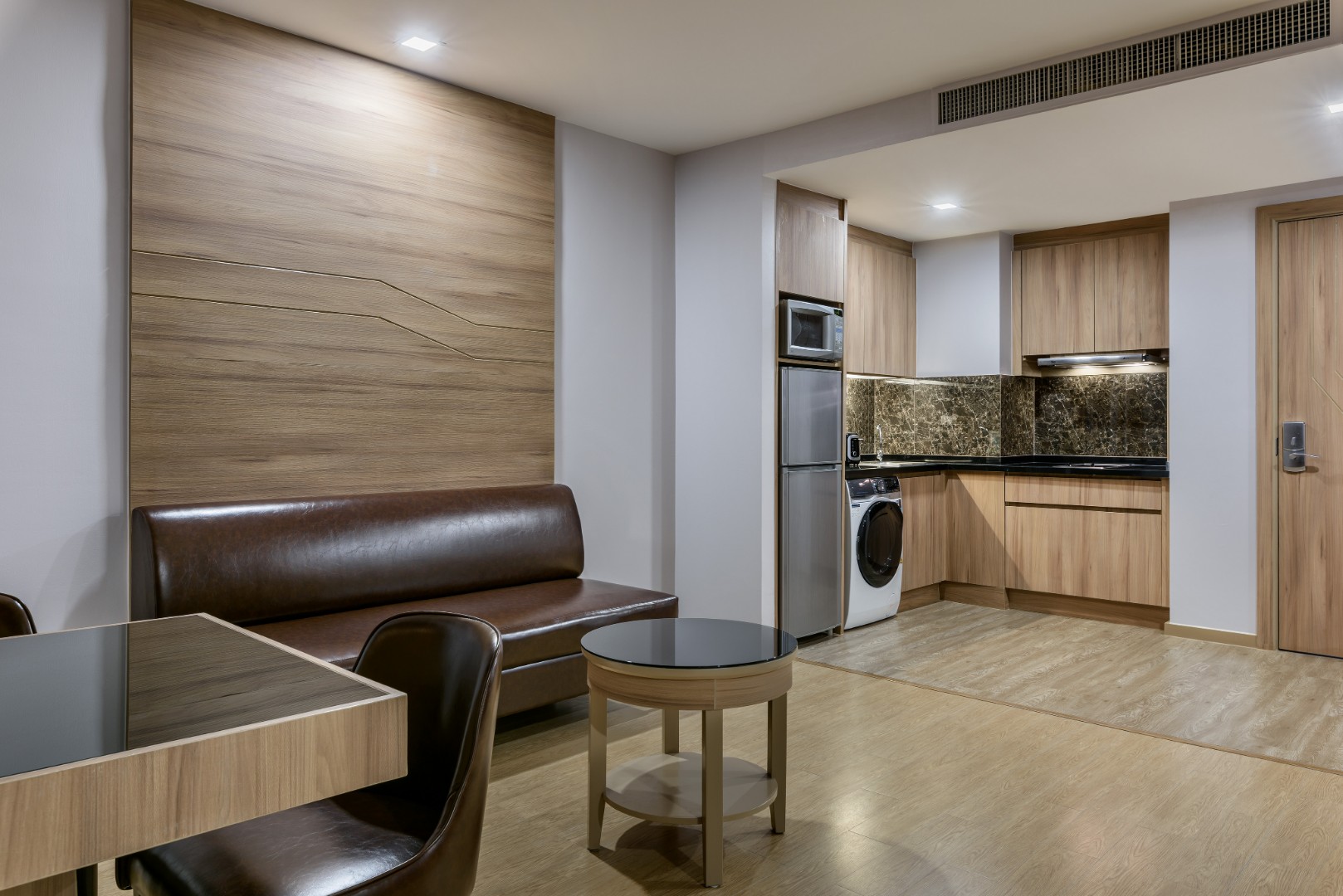 201907 Adelphi Grande Sukhumvit Hotel - Room 402 Living Area and Pantry.jpg