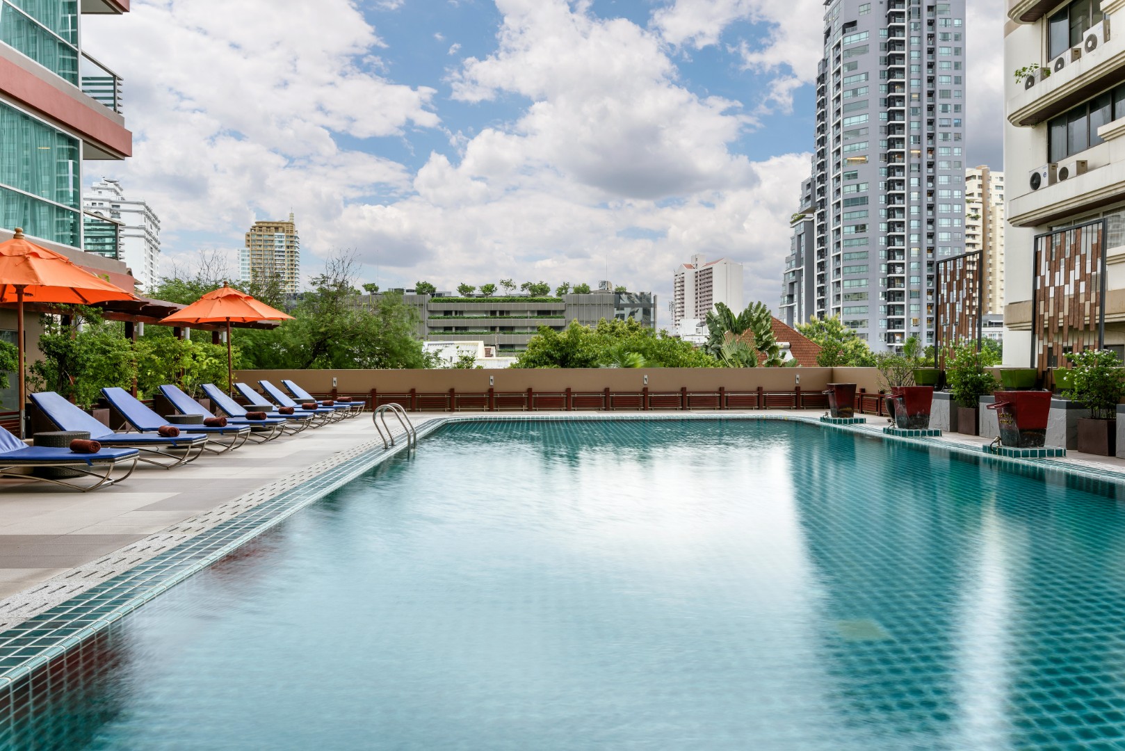 201907 Adelphi Grande Sukhumvit Hotel - Swimming Pool.jpg