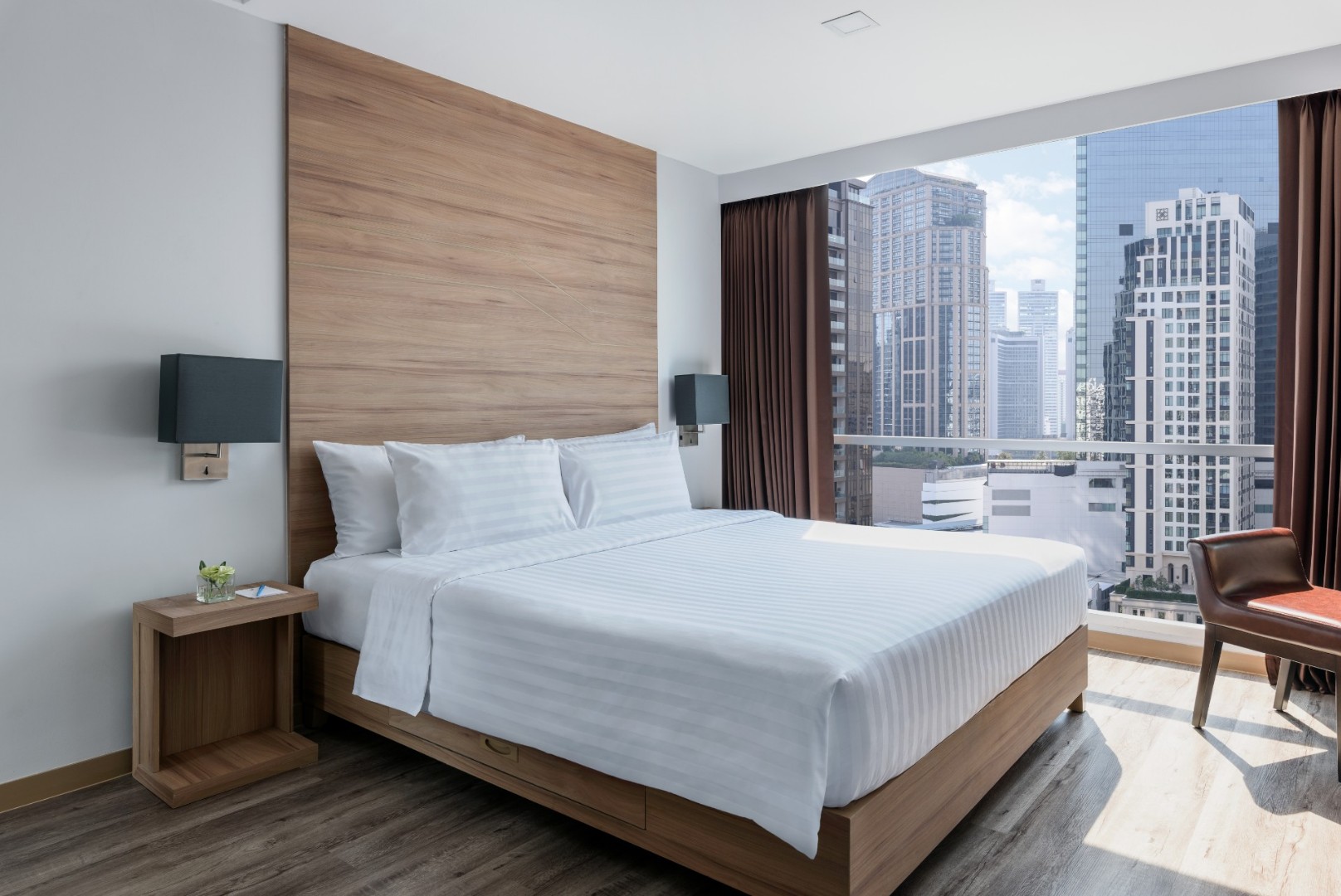 Adelphi Grande Sukhumvit Hotel - Junior Suite Bedroom-02.jpg