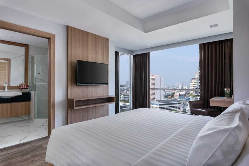 Best Hotels in Bangkok Near Popular Nightlife Areas